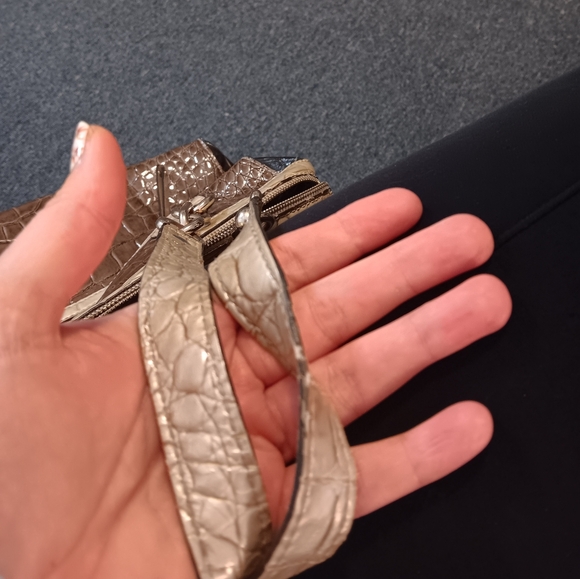 Guess Faux Leather Scatchel Bag Crocodile Print - Picture 6 of 7